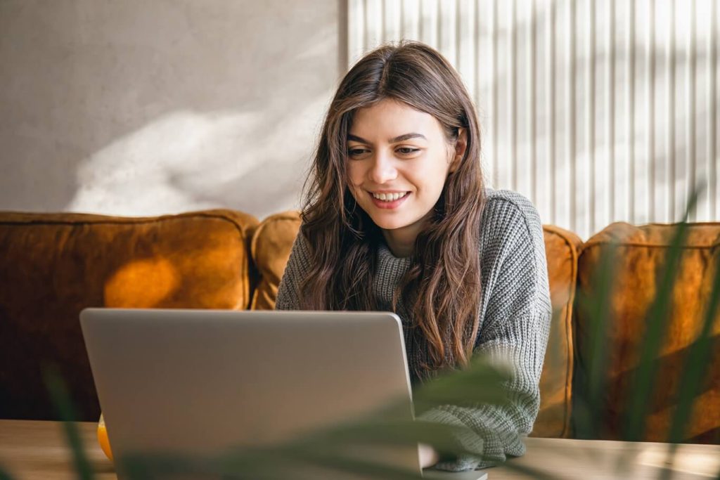 woman getting divorce in alabama online